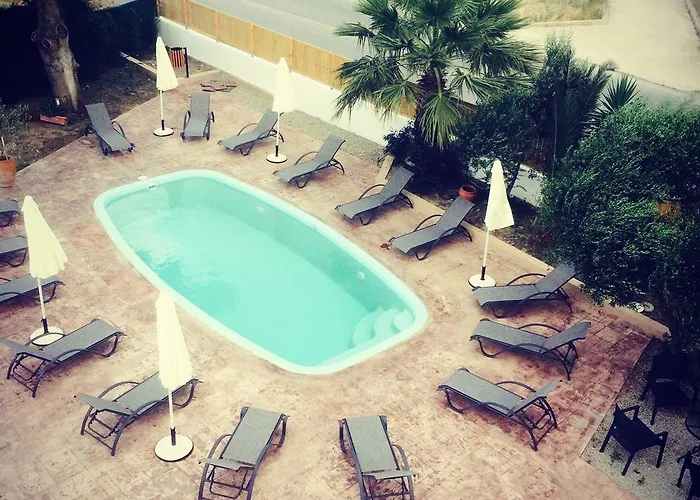 River's Paradeísion