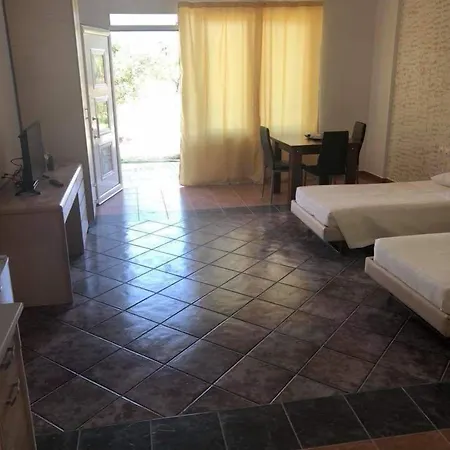 River's Lejlighedshotel Paradeísion