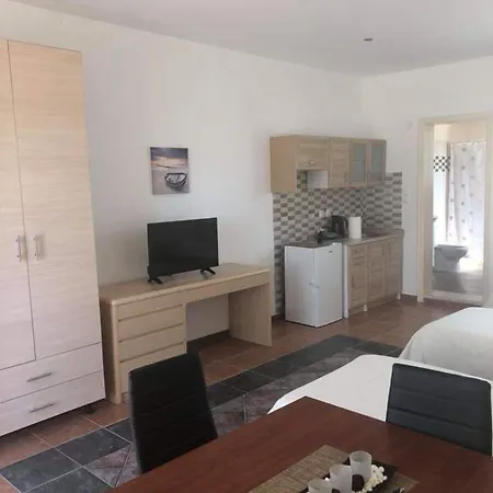 River's Lejlighedshotel Paradeísion