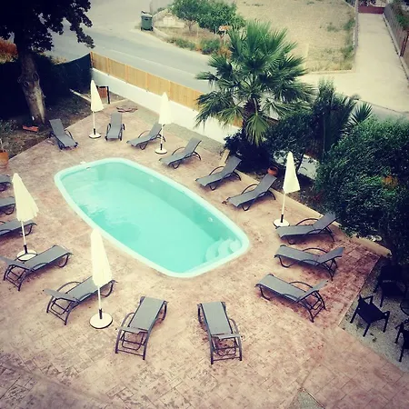 River's Paradeísion