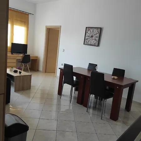 River's Paradeísion