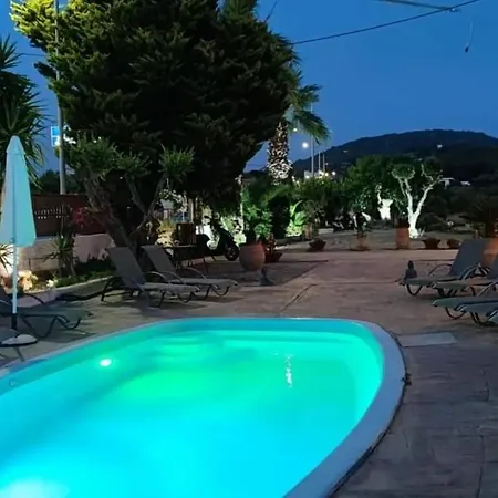 River's Appart hôtel Paradeísion