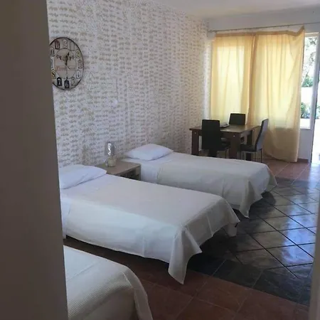 River's Appart hôtel Paradeísion