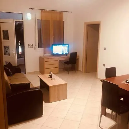 Aparthotel River's Paradeísion