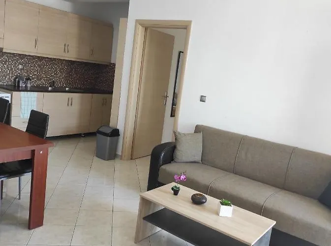 River's Aparthotel Paradeísion