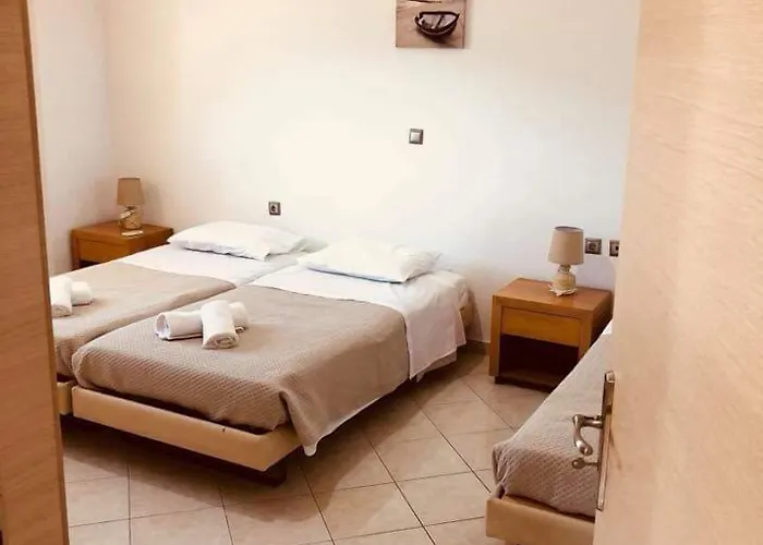 Aparthotel River's Paradeísion