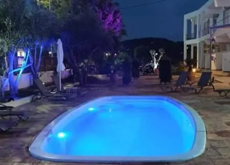 River's Paradisi (Rhodes)